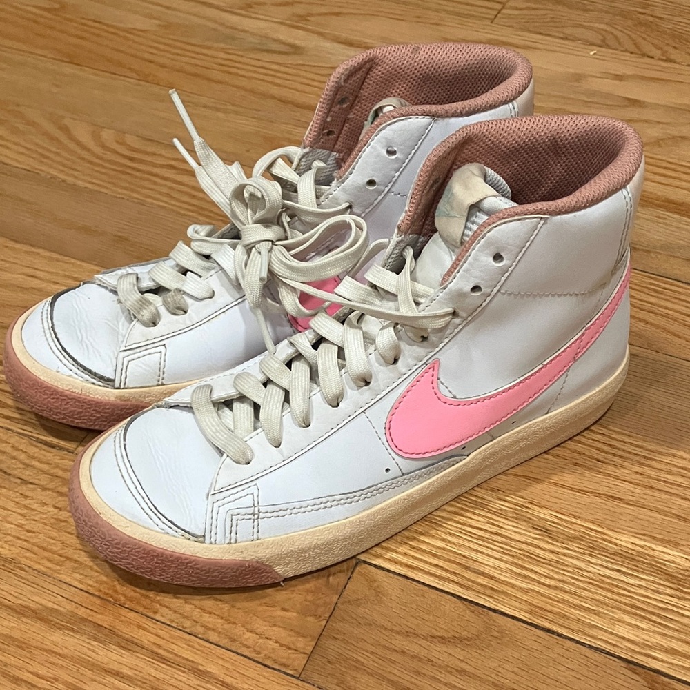 Nike Blazer Mids - pink/white
